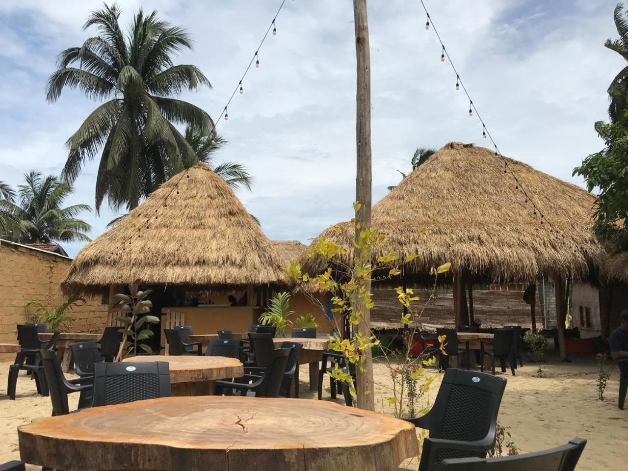 Rustic Cabanas & Restaurant Arugam Bay Dış mekan fotoğraf